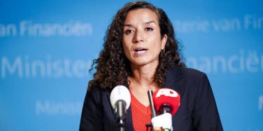 Violence à Amsterdam: Démission de la ministre  néerlandaise d&#039;origine marocaine Nora Achahbar