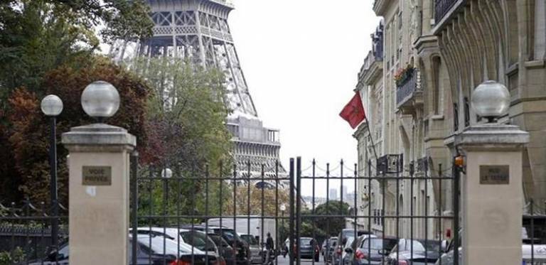 France : Deux têtes de porcs sur la grille de la résidence de l&#039;ambassadeur du Maroc à  Paris