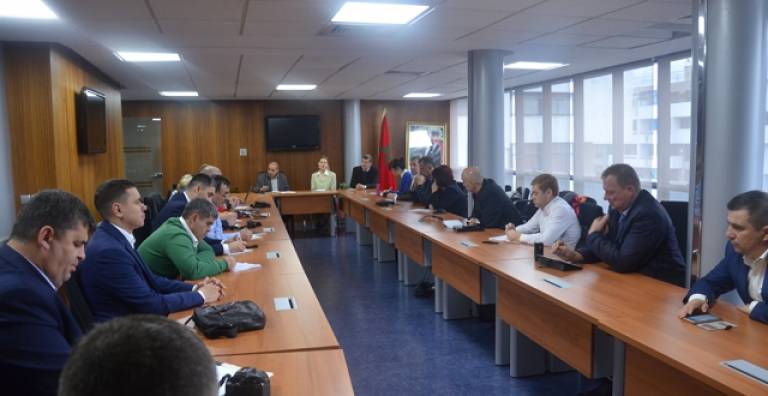 Une délégation moldave en visite au CCME