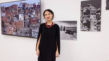 Hiba Baddou : une artiste marocaine sacrée au prix Art for Change 2024