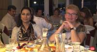 هولنديون يفطرون مع جيرانهم المغاربة على مائدة رمضان