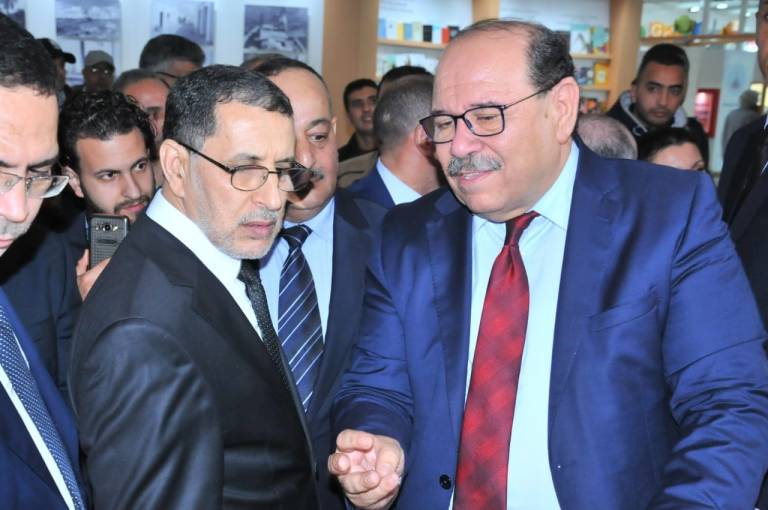 رئيس الحكومة يفتتح معرض الكتاب ويزور رواق مجلس الجالية المغربية بالخارج